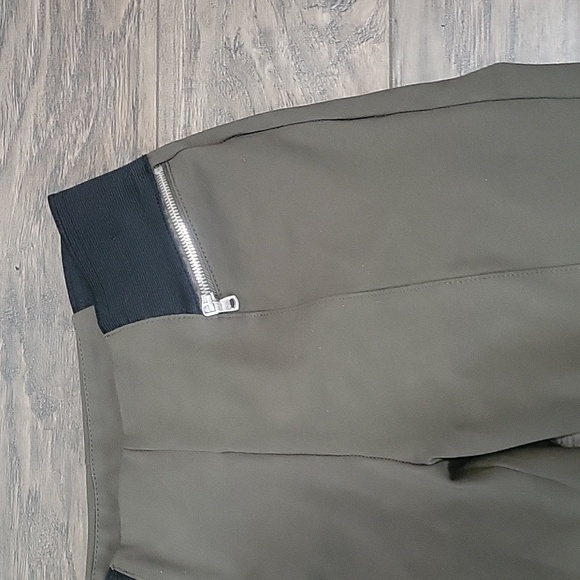 Women's skinny high rise khaki pants size 8 - Picture 3 of 6